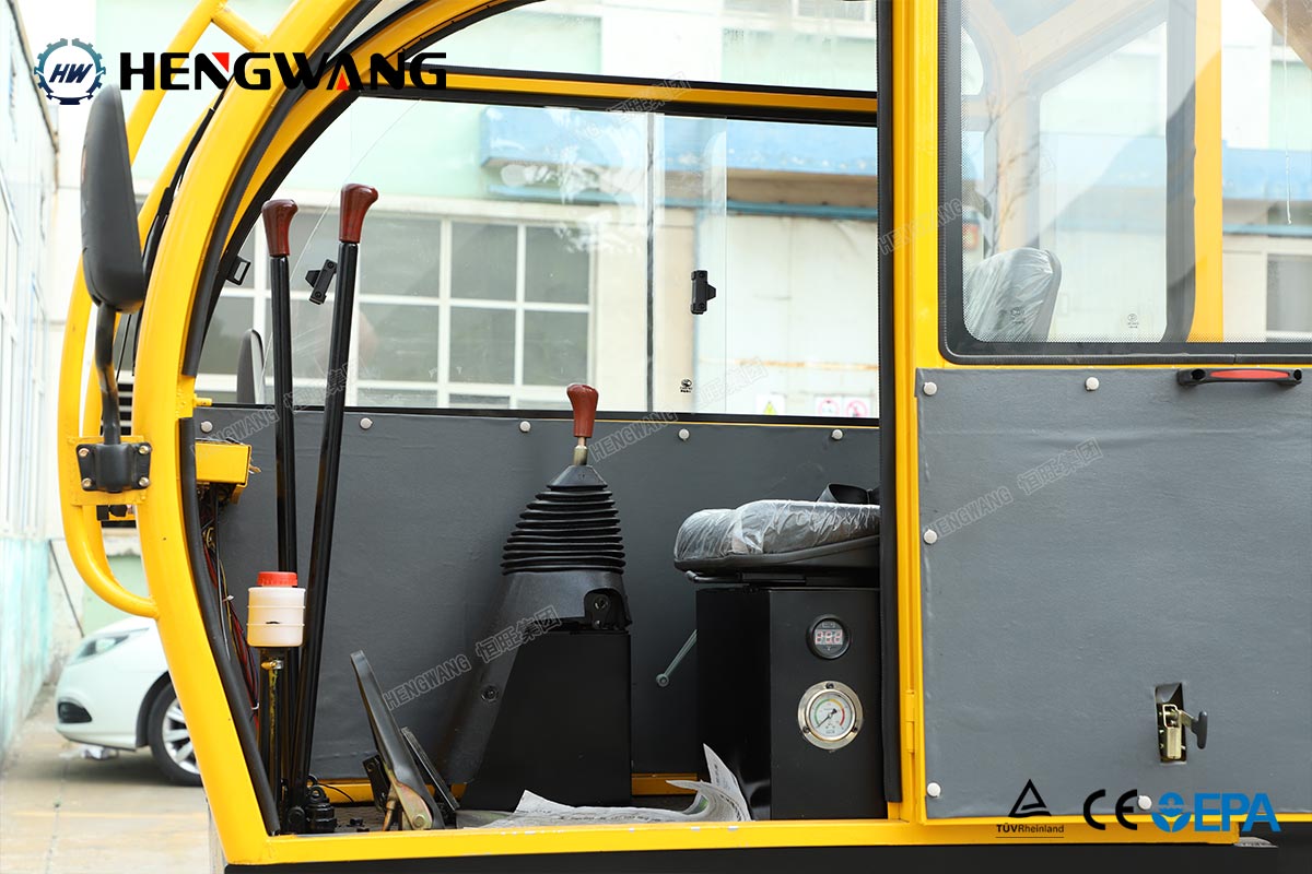 HW8000L履帶運(yùn)輸車(chē)